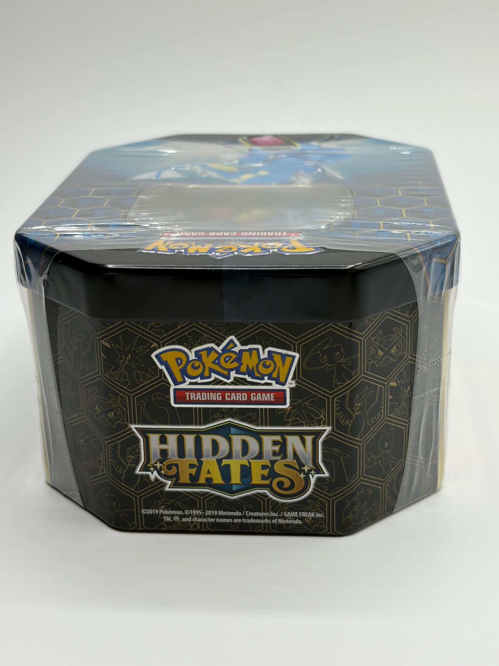 Pokemon TCG Hidden Fates - Gyarados ex Tin - 4 booster packs