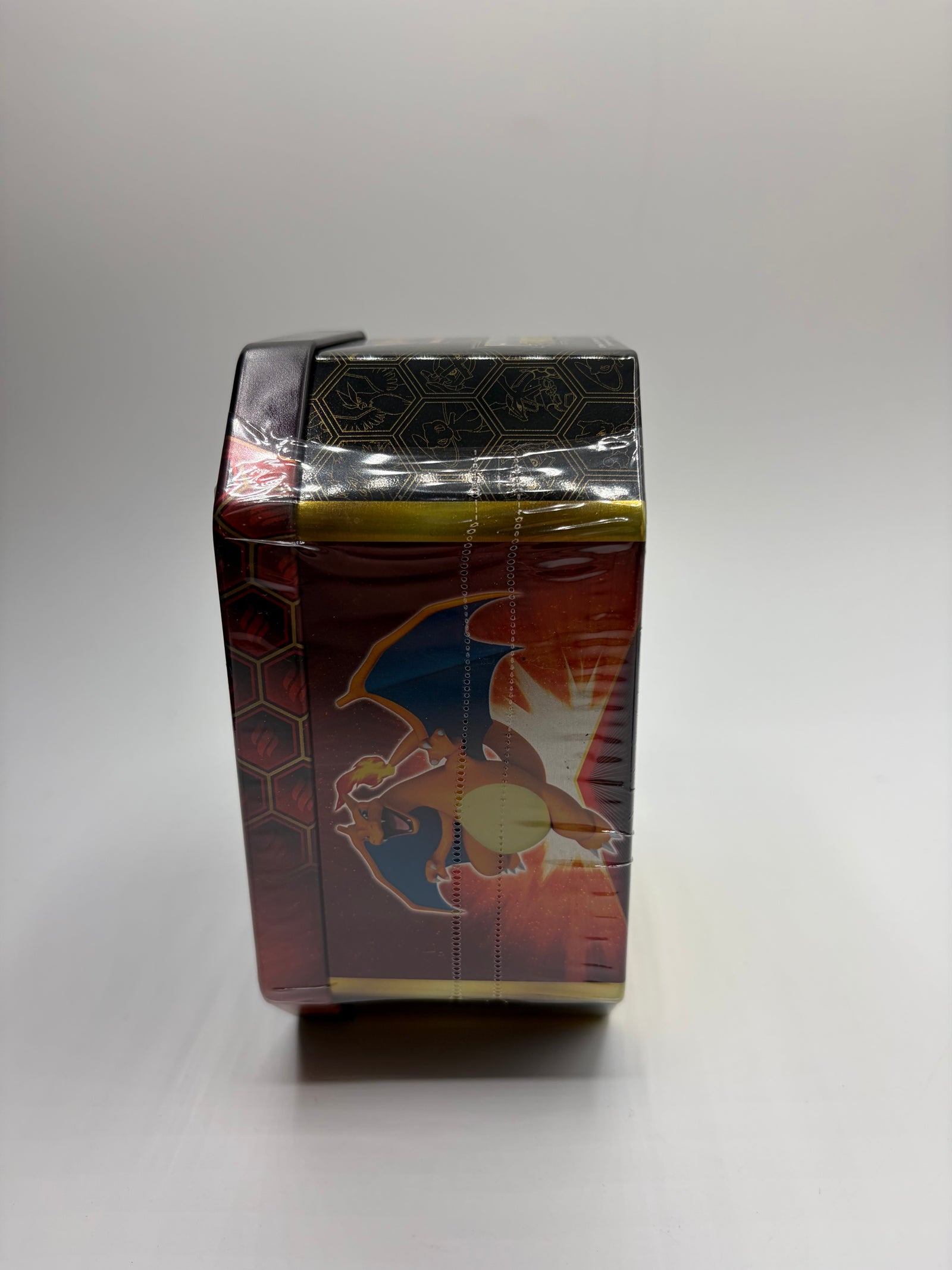Pokémon TCG Hidden Fates Charizard GX Tin Sealed