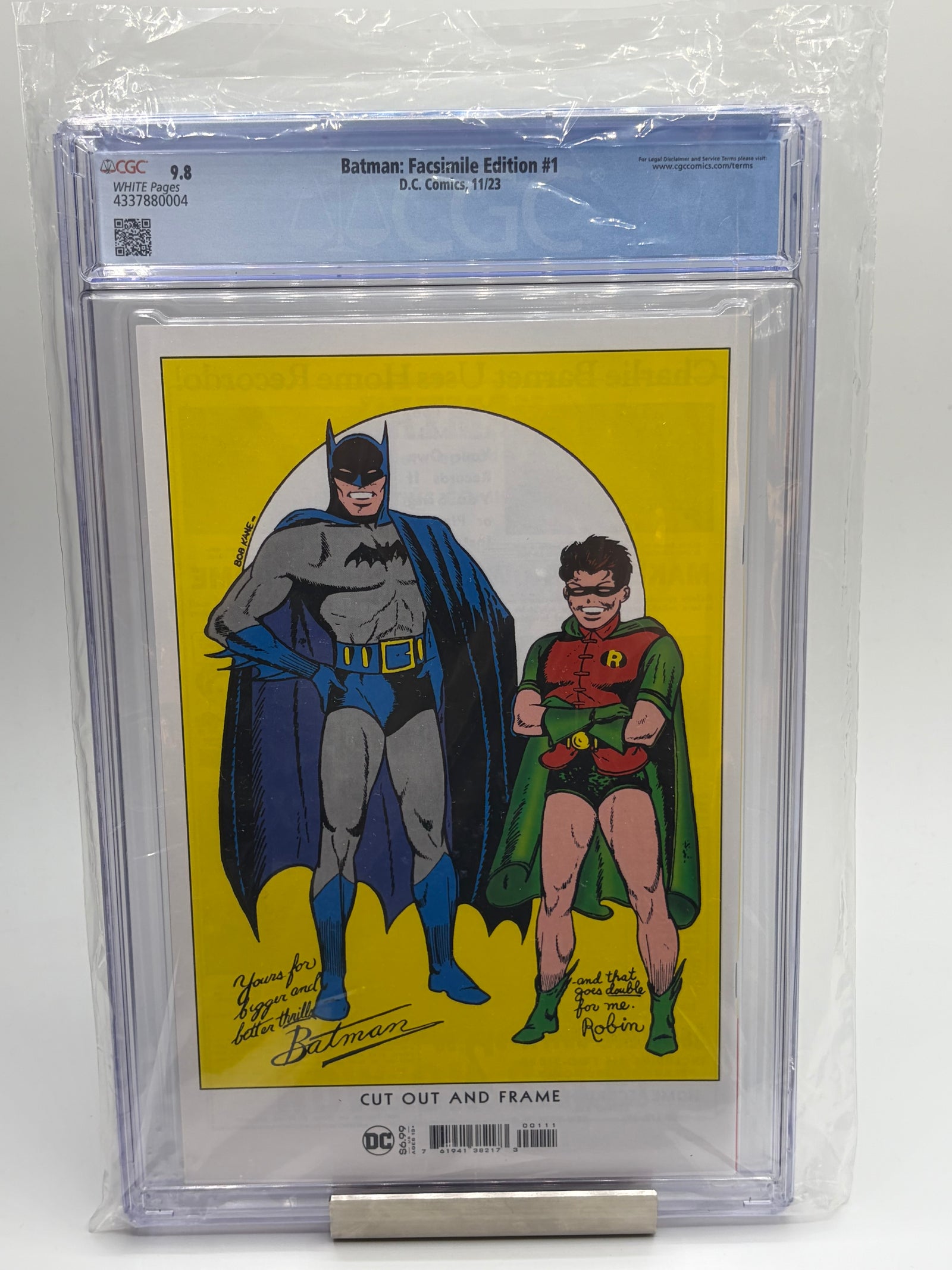 Batman #1 Facsimile Reprint CGC 9.8 NM/M.