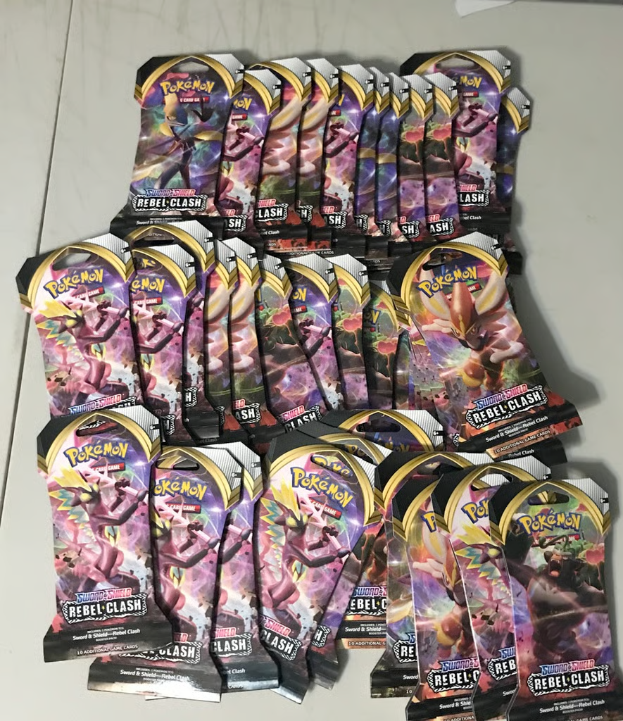 Pokémon TCG: Sword & Shield – Rebel Clash Booster Box (36 Hanger Packs)