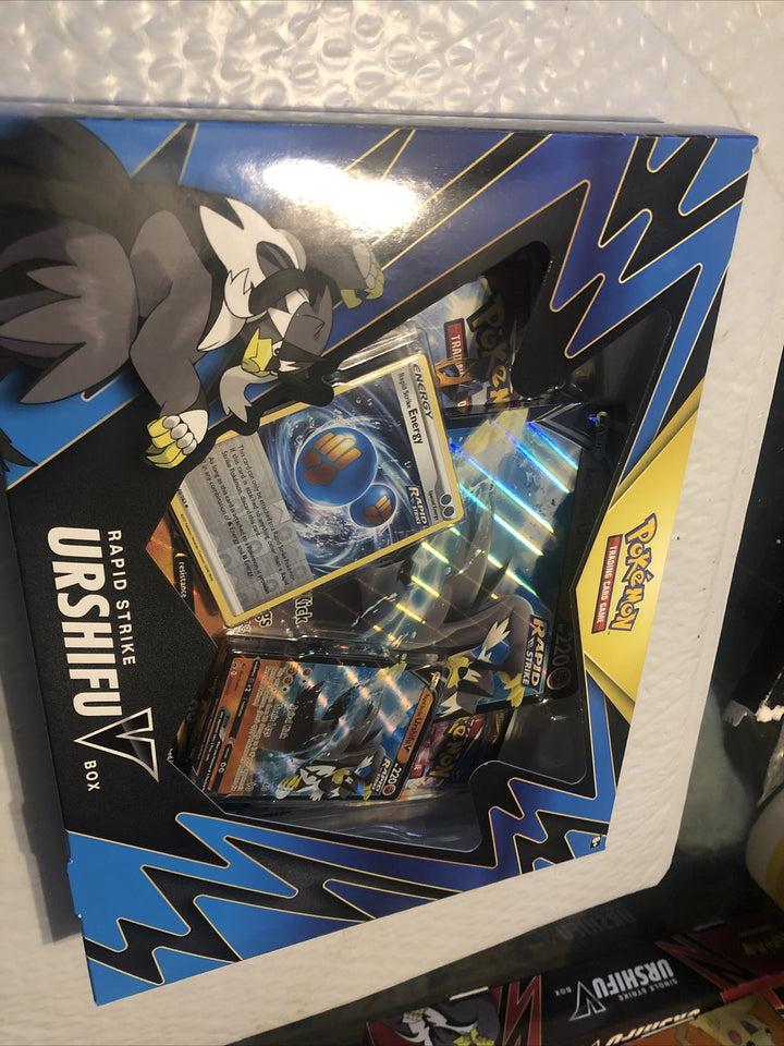 Pokémon TCG: Sword & Shield – Battle Styles Rapid Strike Urshifu V Box