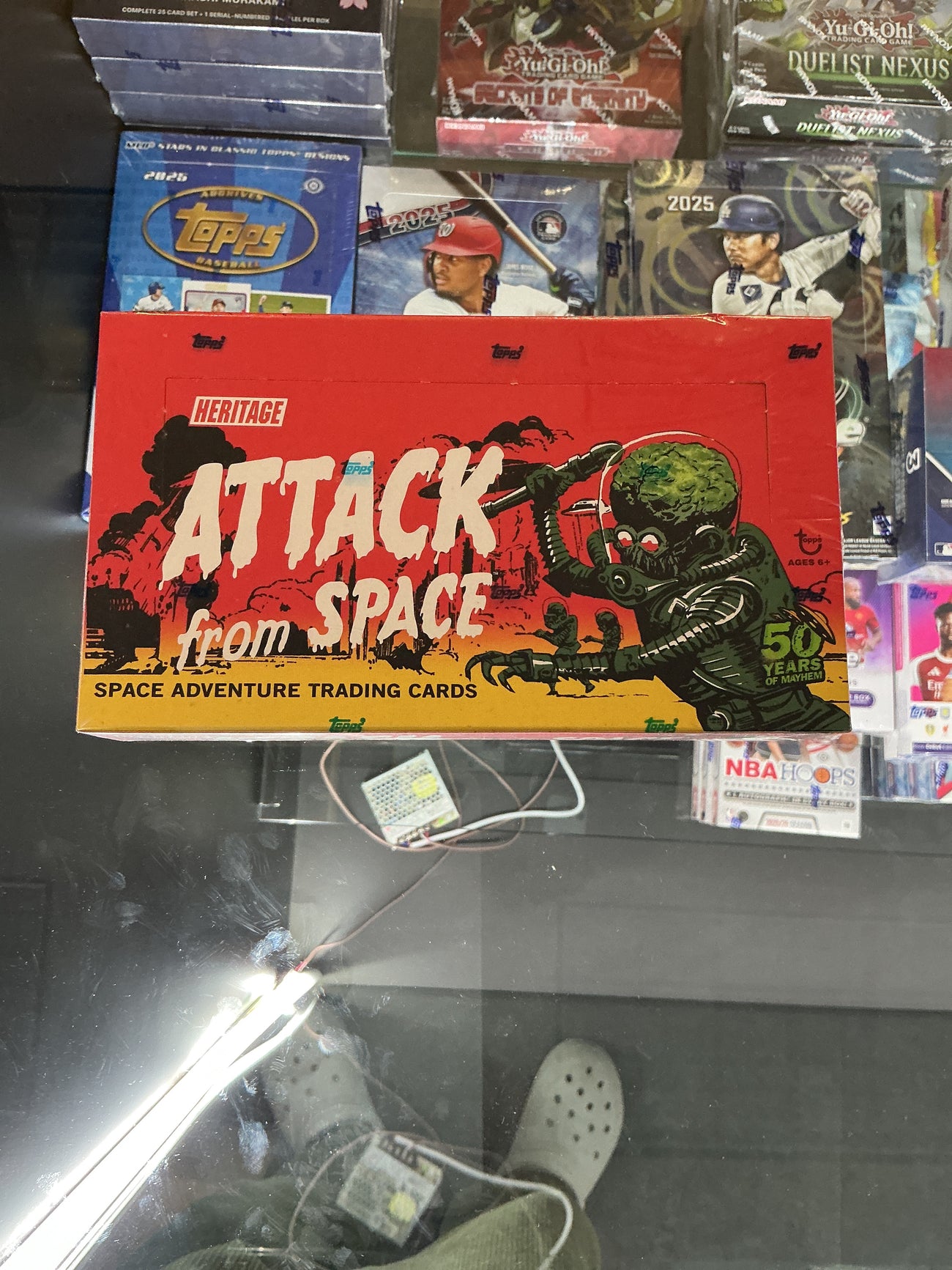 Mars attack from space 2012 hobby box