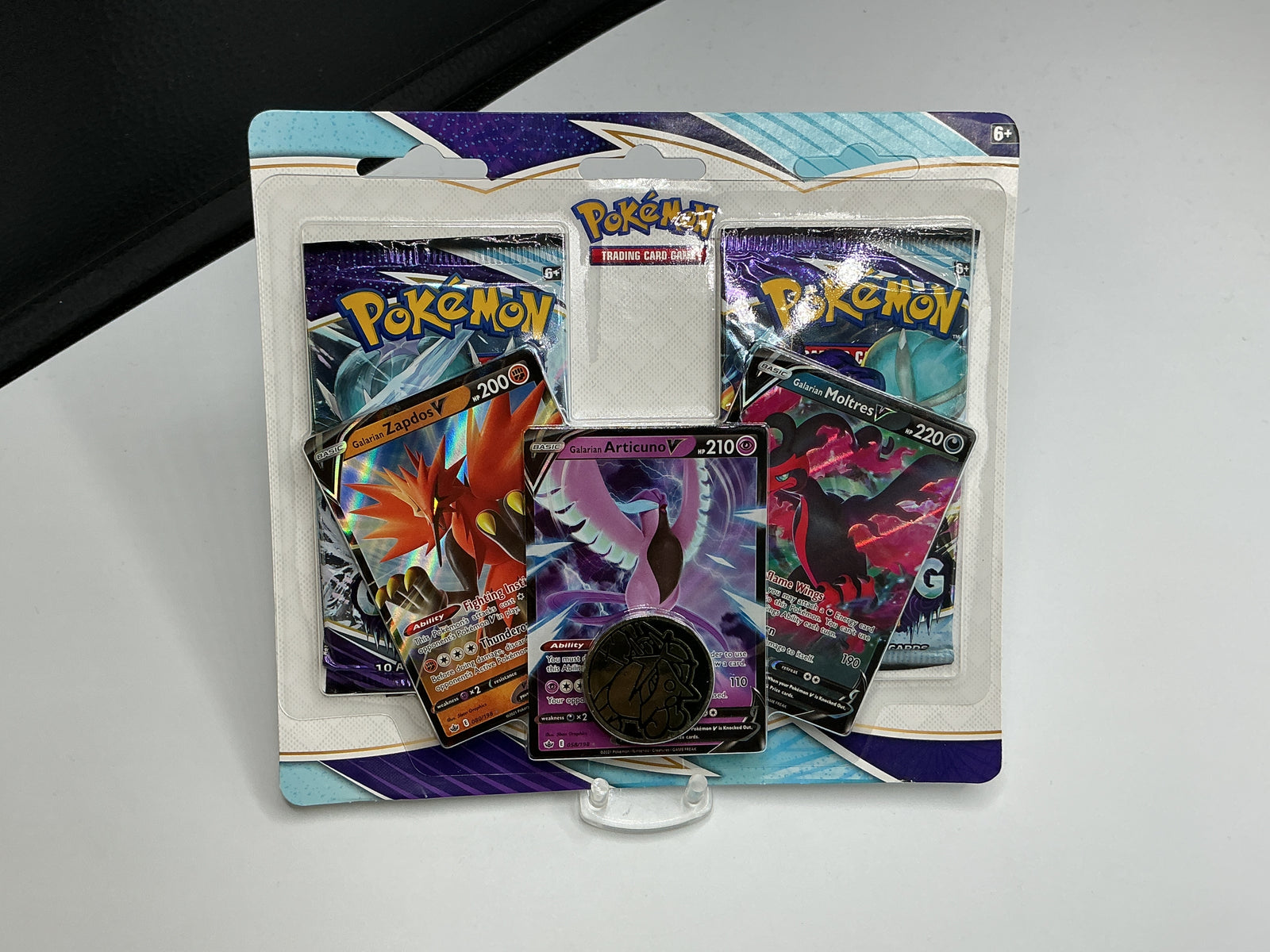 Pokemon Chilling Reign 2 Pack Blister Galarian Zapdos V, Articuno V, Moltres V