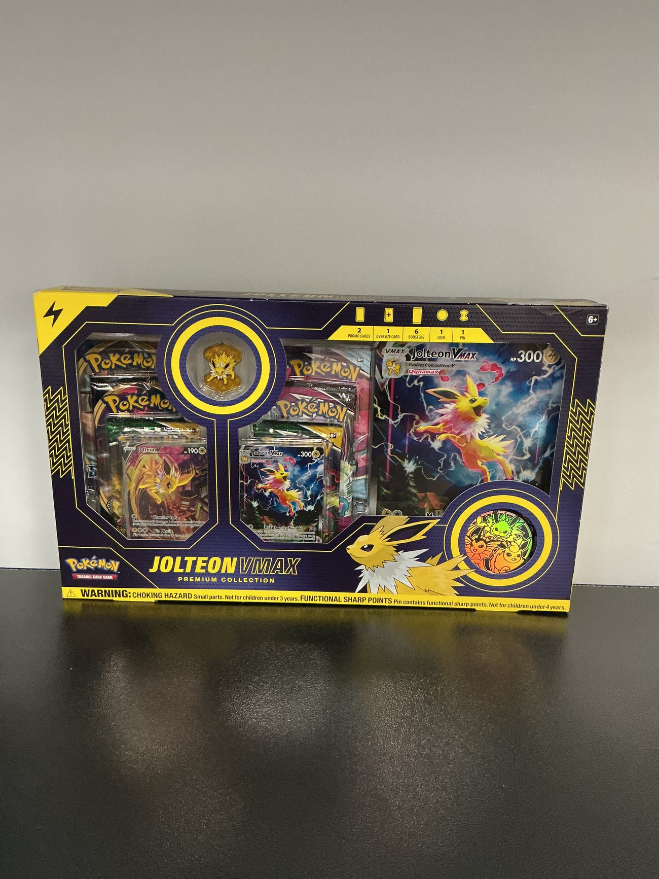 JOLTEON VMAX PREMIUM