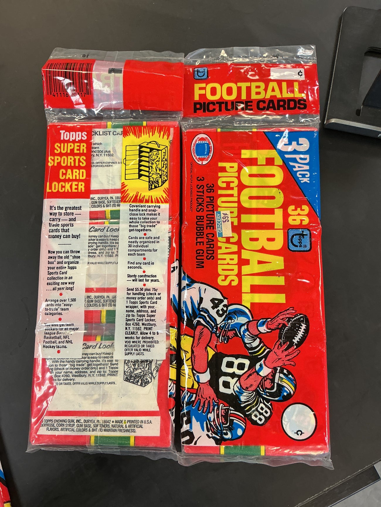 1980 Topps football wax grocery type rack pack